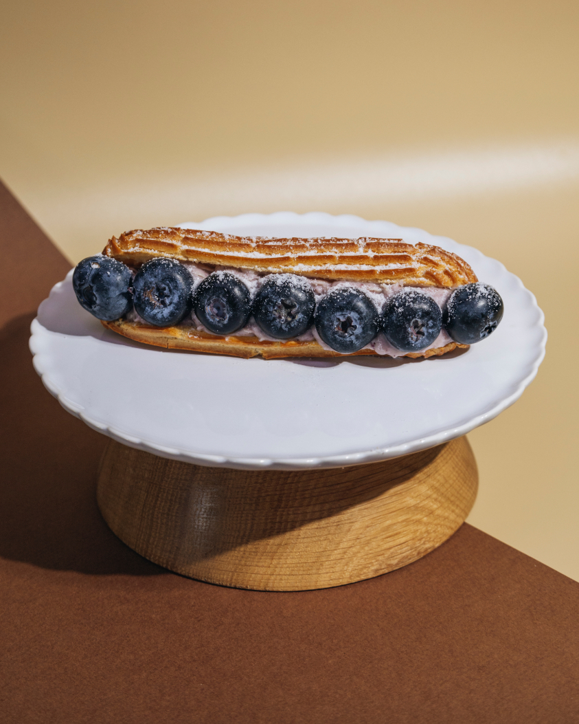 Blueberry Éclair